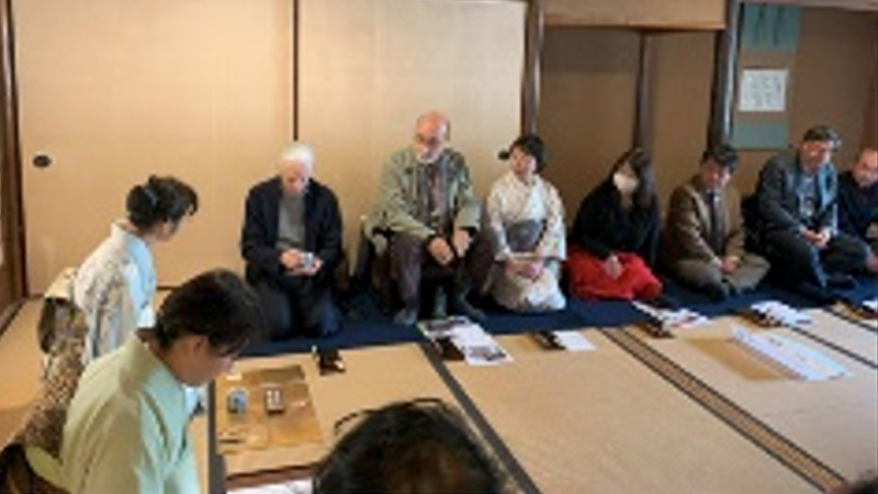 文化を追体験する